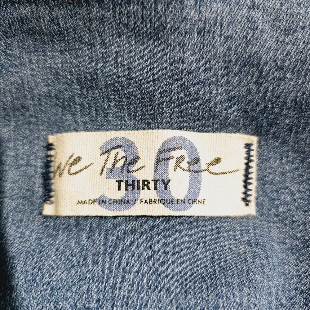 We the FREE PEOPLE Women's Venice Beach Flare Jean Pull-on, Size 30 - Picture 7 of 8